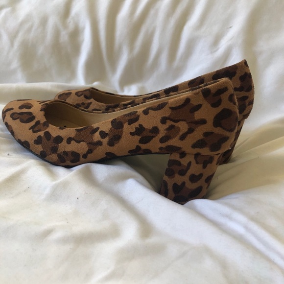 chinese laundry leopard heels